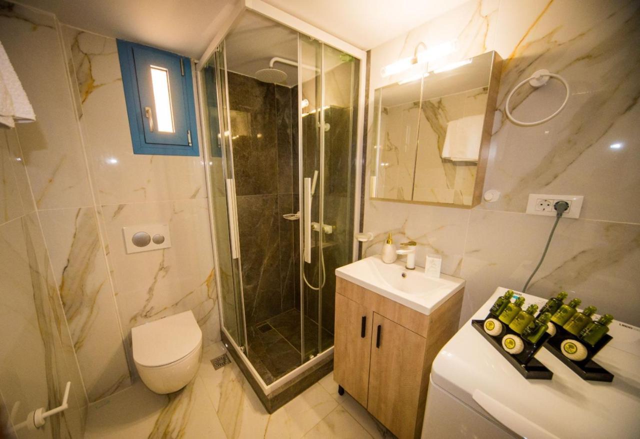 Syrene Luxury Suites Ermoupoli Ngoại thất bức ảnh