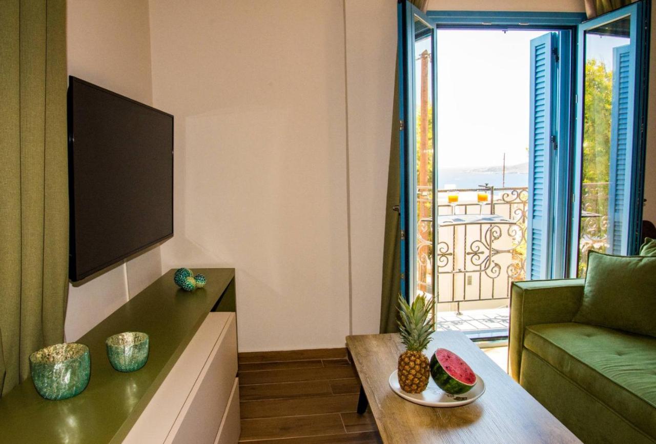 Syrene Luxury Suites Ermoupoli Ngoại thất bức ảnh